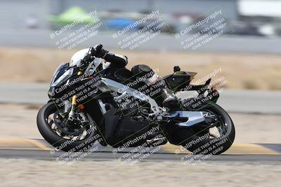 media/Apr-18-2025-CVMA Friday Practice (Fri) [[88baa45499]]/Racer 3/Session 5 (Turn 14 Tip In)/